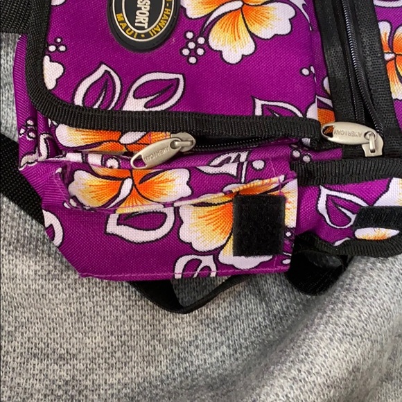 Hawaiian 🌺 Crossbody Bag - Picture 9 of 10